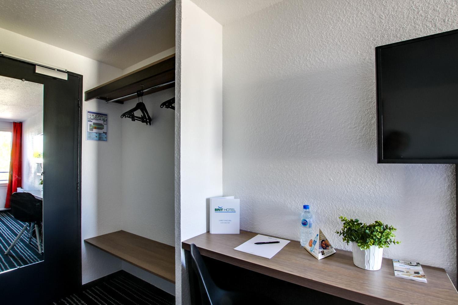 Brit Hotel Reims La Neuvillette Zewnętrze zdjęcie