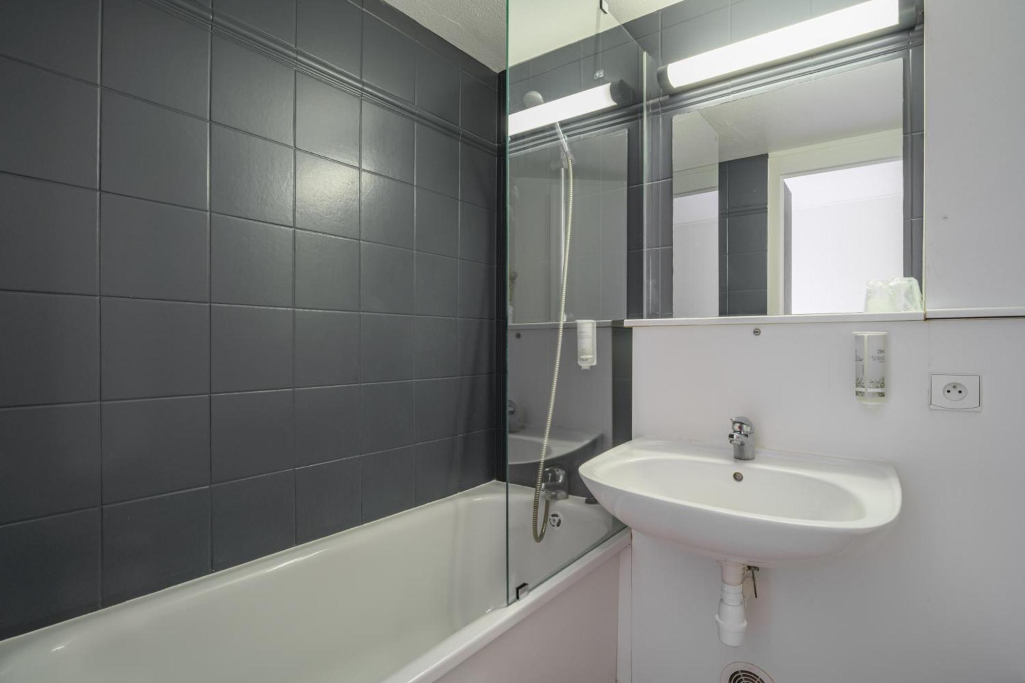 Brit Hotel Reims La Neuvillette Zewnętrze zdjęcie